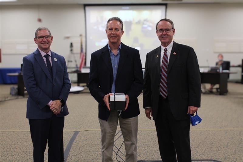 Al Bartolotta receives award